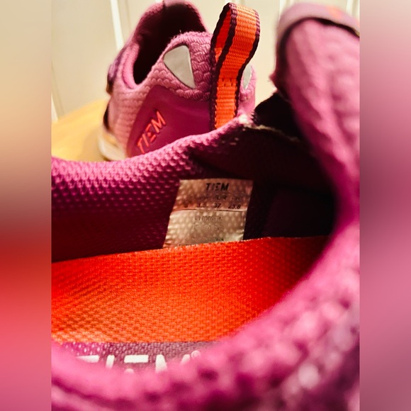 TIEM Slipstream Indoor Cycle Shoes in Sangria - Picture 5 of 5